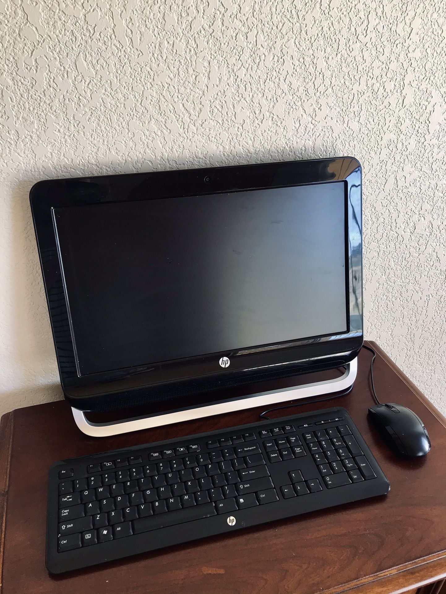 HP Microsoft Computer, Comes With Mouse and Keyboard!
