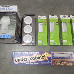 Huge Mixed Lot Of (7) Low Voltage Under Cabinet LED Lights , All For $45