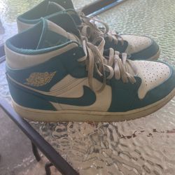 Jordan’s 1 Men’s Size 10