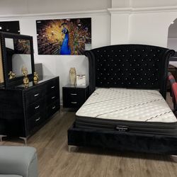 King Bedroom Set Big Discount