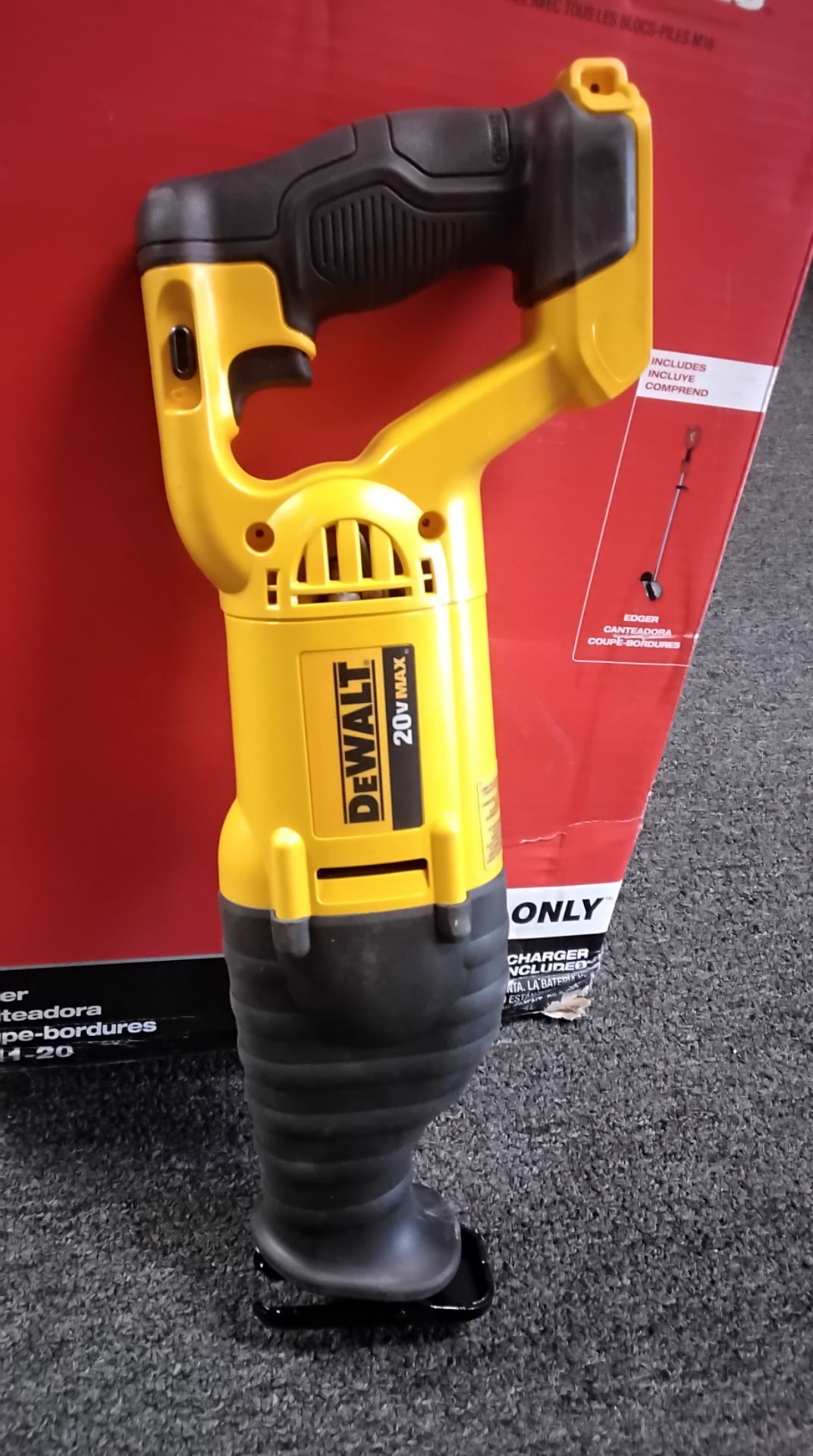 DEWALT 20V MAX VARIABLE SPEED RECIPROCATING SAW (TOOL ONLY)