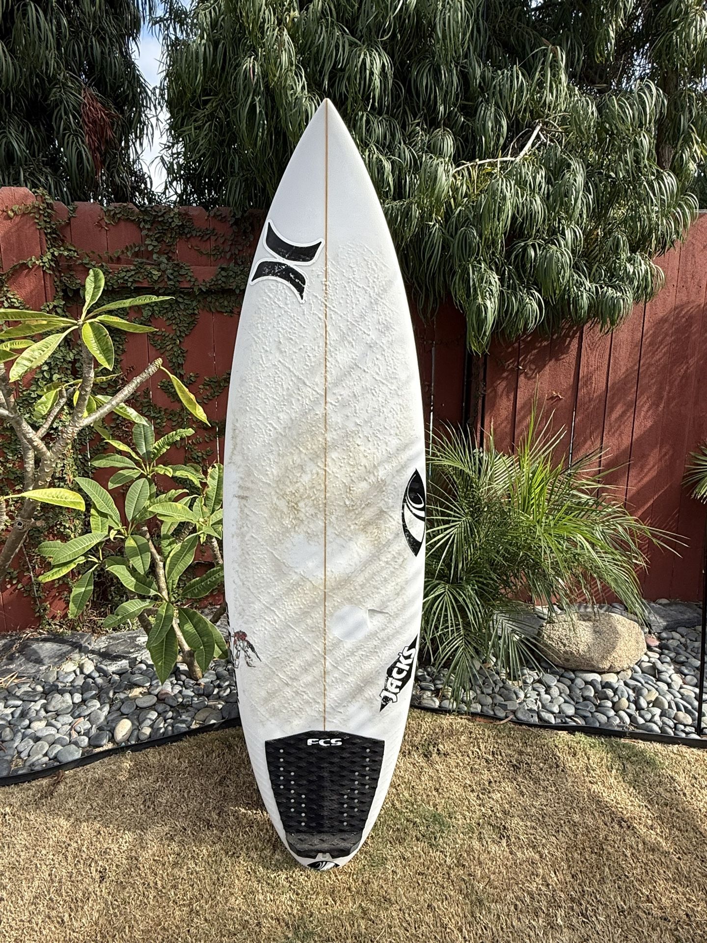Sharpeye Surfboard 5’10