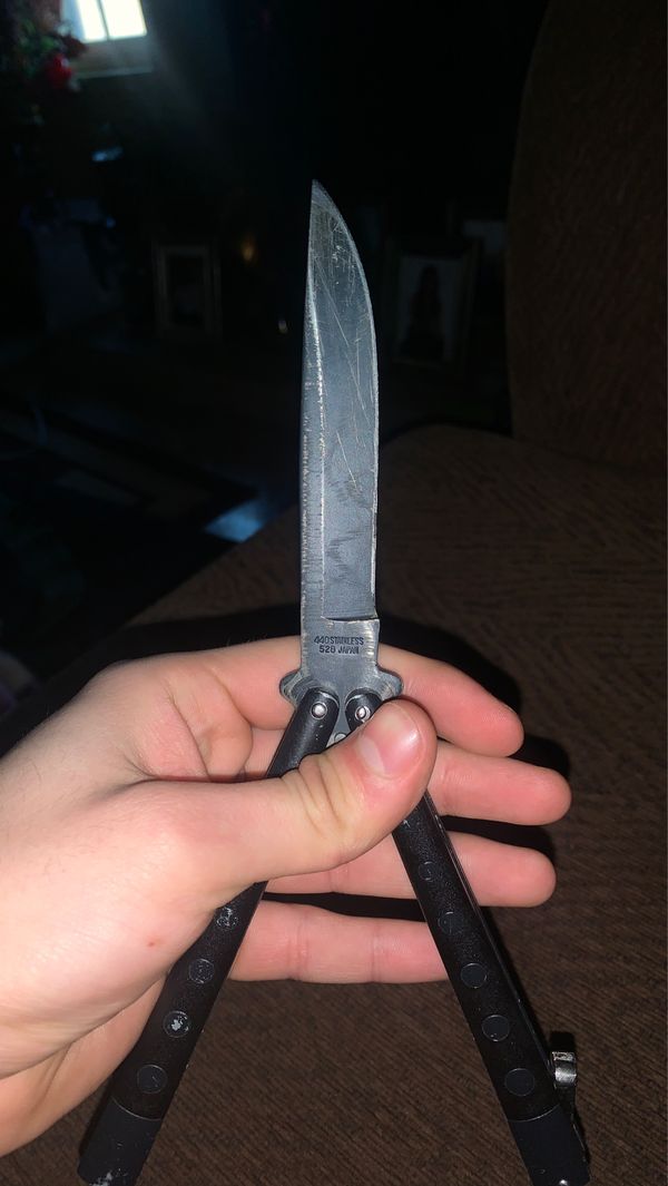 Butterfly knife sharp blade (amazing balance) for Sale in Jurupa Valley