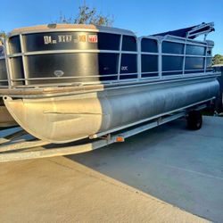 Pontoon Boat