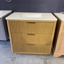 36”  Oak Freestanding Vanity w/ Quartz Top & Soft-Close Drawers  