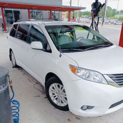 2013 Toyota Sienna
