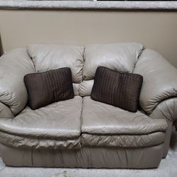Sofa Loveseat Table