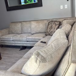 Sectional , Bought At Gallery Furniture 5 Years Ago I Don’t Have The Time To Fix It From Our Puppy Damages 