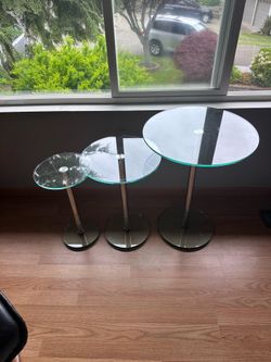 Contemporary clear tempered glass nesting side table