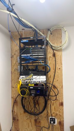 Media component storage rack