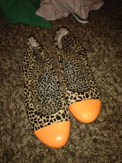 Jessica Simpson flats