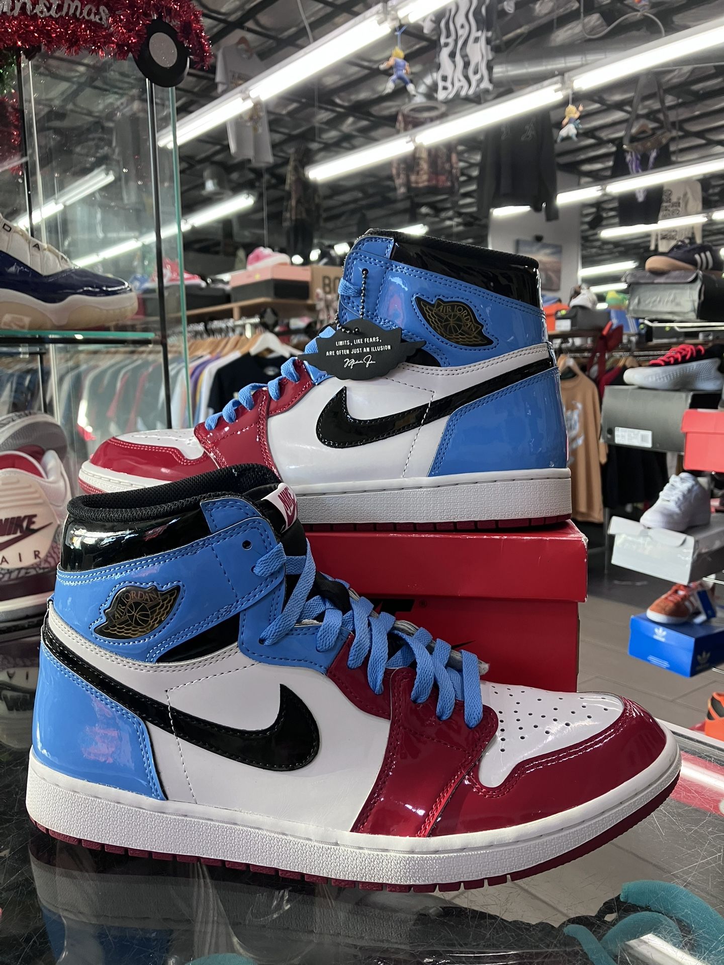 Air Jordan 1 Retro High Fearless UNC Chicago