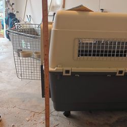 Large Travel Kennel with Wheels