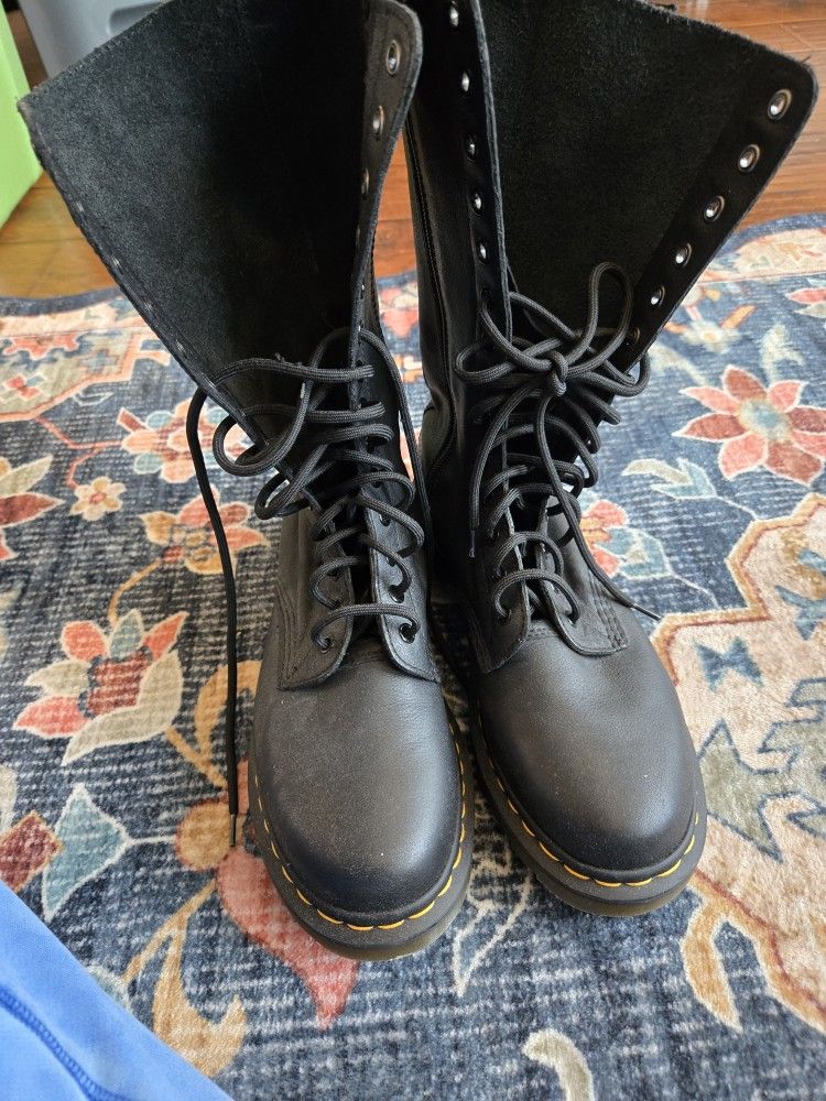 Doc Martin Boots