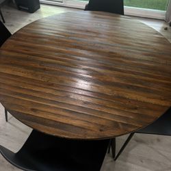 Round Wood Table And Chairs TAKE BOTH