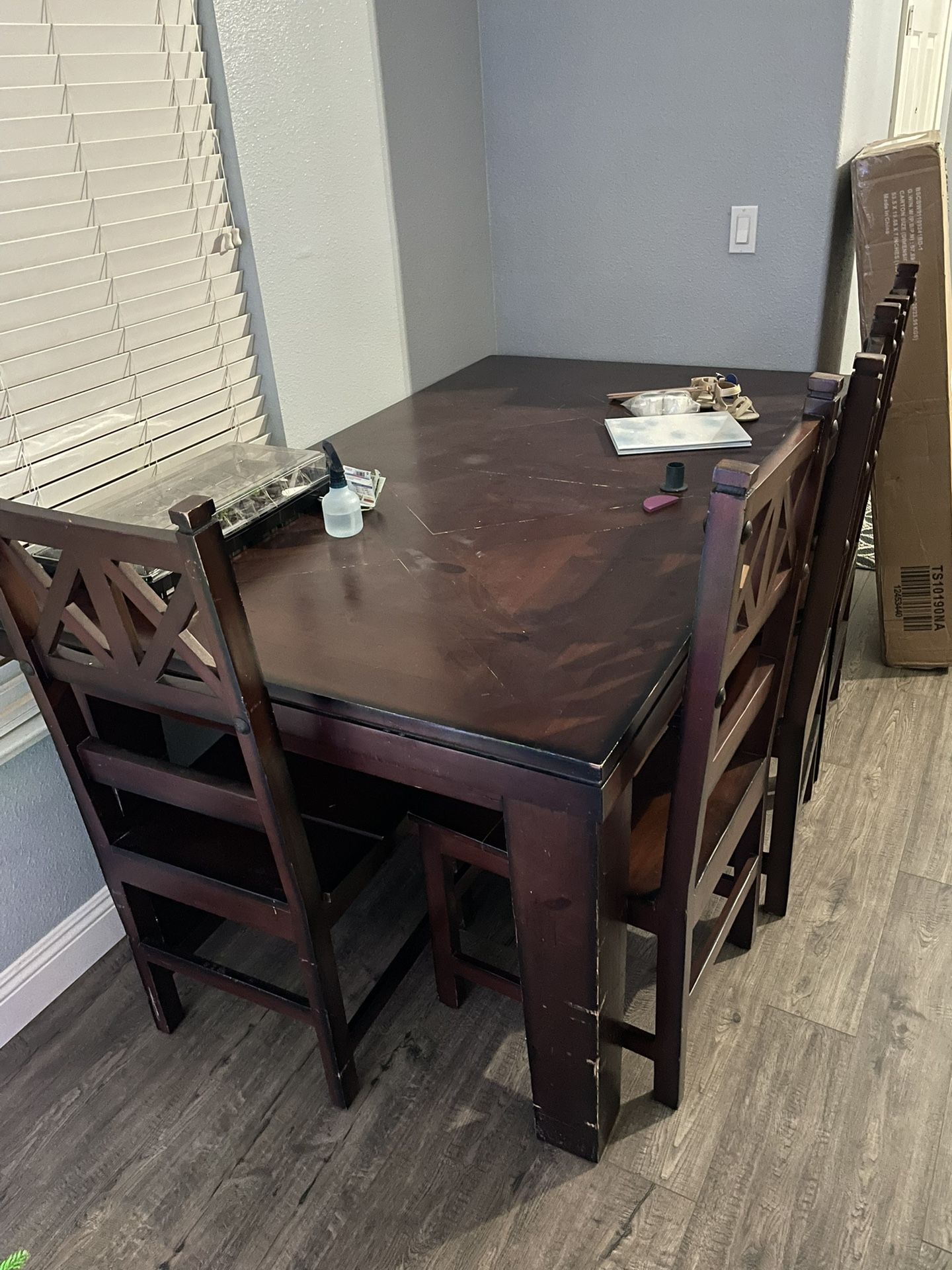 Free Kitchen Table and Chairs set