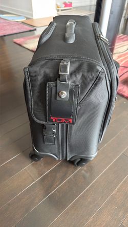 Tumi International Carryon Suiter