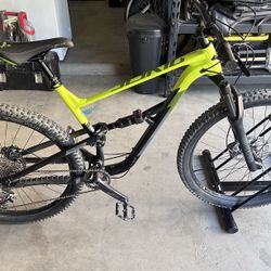 Like New 2024 Polygon Siskiu D7 XL 29er Mountain Bike