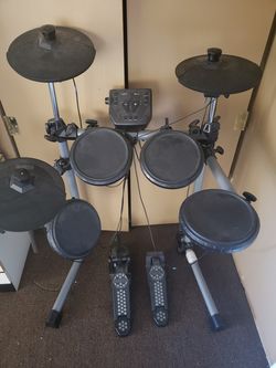 Simmons SD300 Drum Set