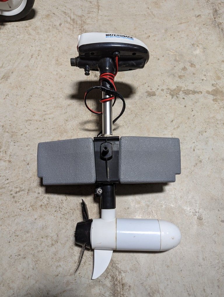 Hobie Watersnake Trolling Motor 24lb Thrust for Sale in Houston, TX