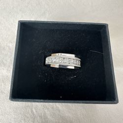 White Gold Ring (10KT) Men Size 7