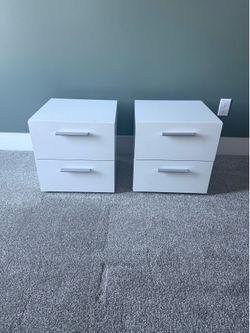 2 White Nightstands