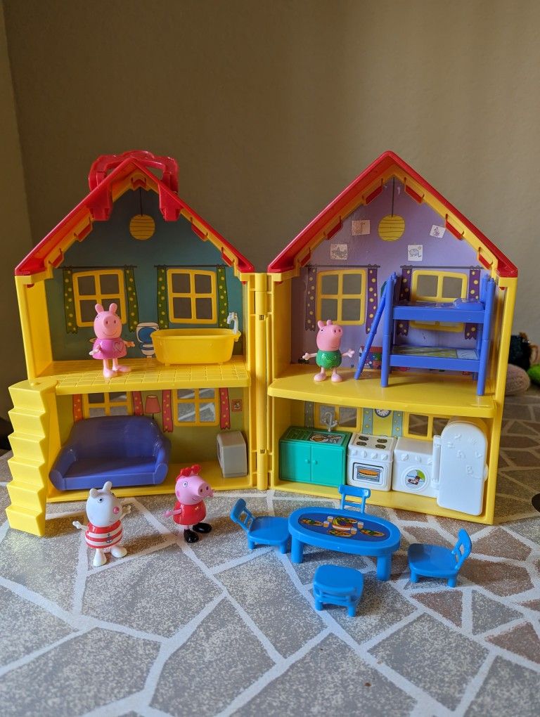 Peppa Pig House, Car and Carousel Set with Peppa Family