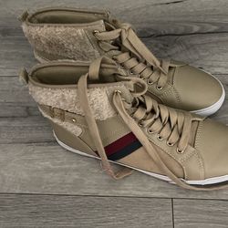 Tommy Hilfiger Shoes Size 9 