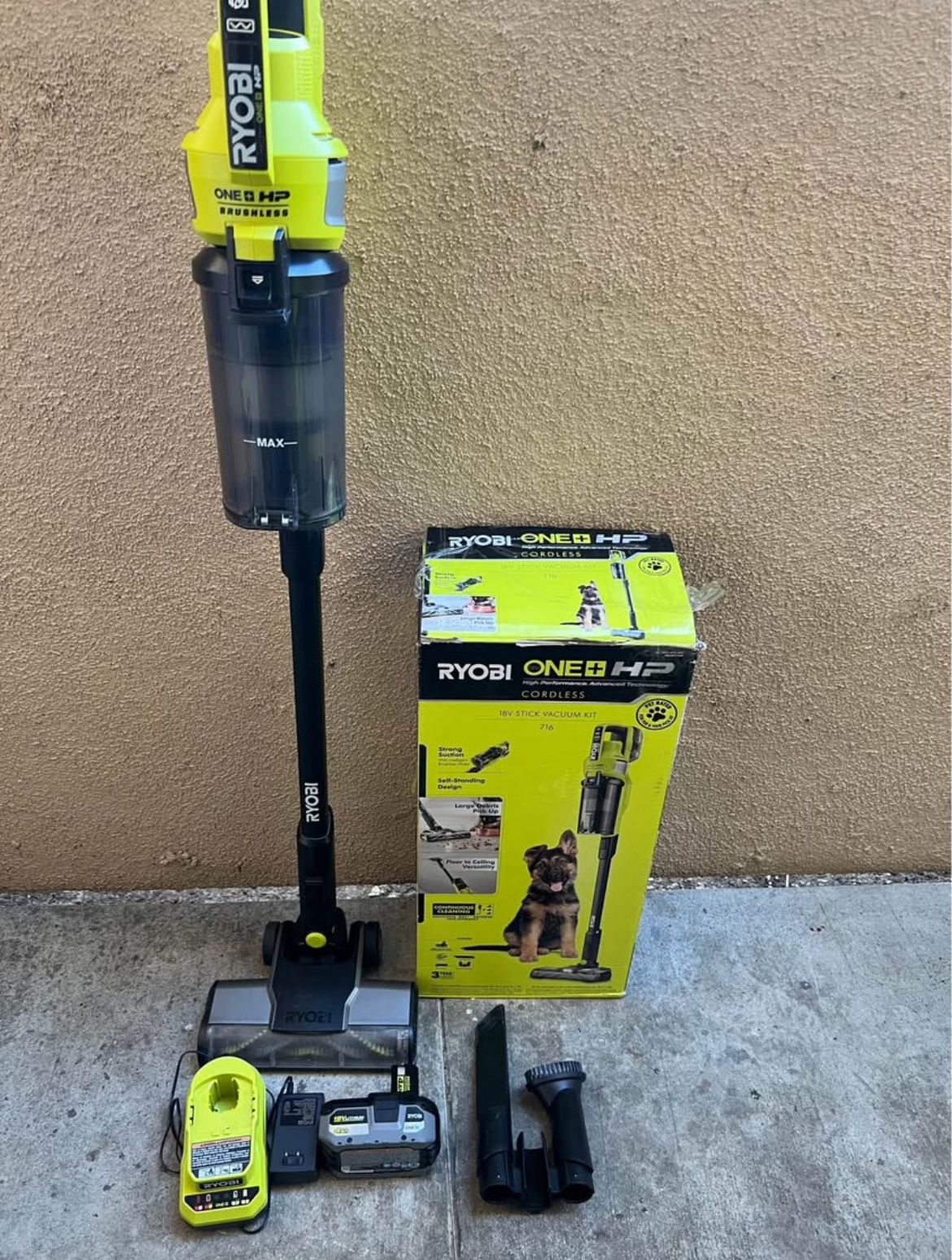 RYOBI ONE+ HP 18V Cordless Pet Stick Vacuum Cleaner Kit with 4.0 Ah HIGH PERFORMANCE Battery