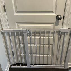 Cumbor 29.7-46" Baby Gate for Stairs