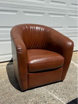 Cognac leather chair - commercial grade