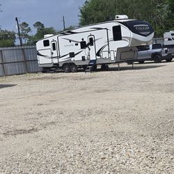 Se Reparan Trailas Techos Piso Carpetat Sercas