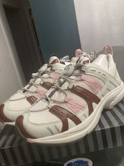 SEVENDE ZAPATOS. NUEVOS