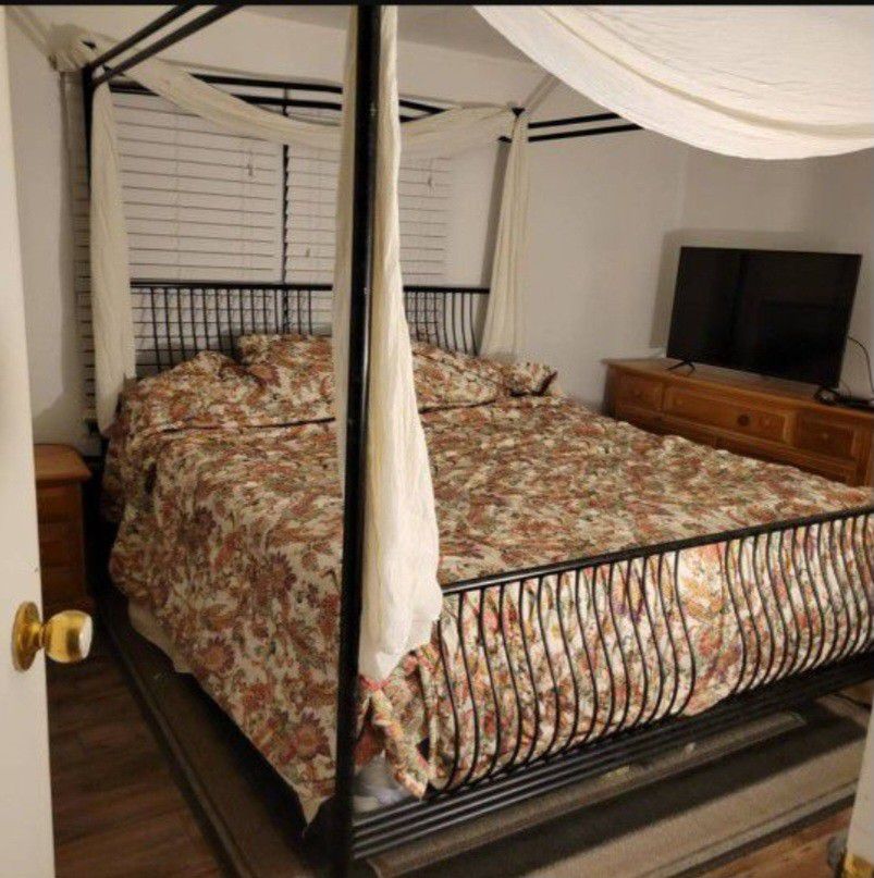 King Size Bed Frame / Canopy 