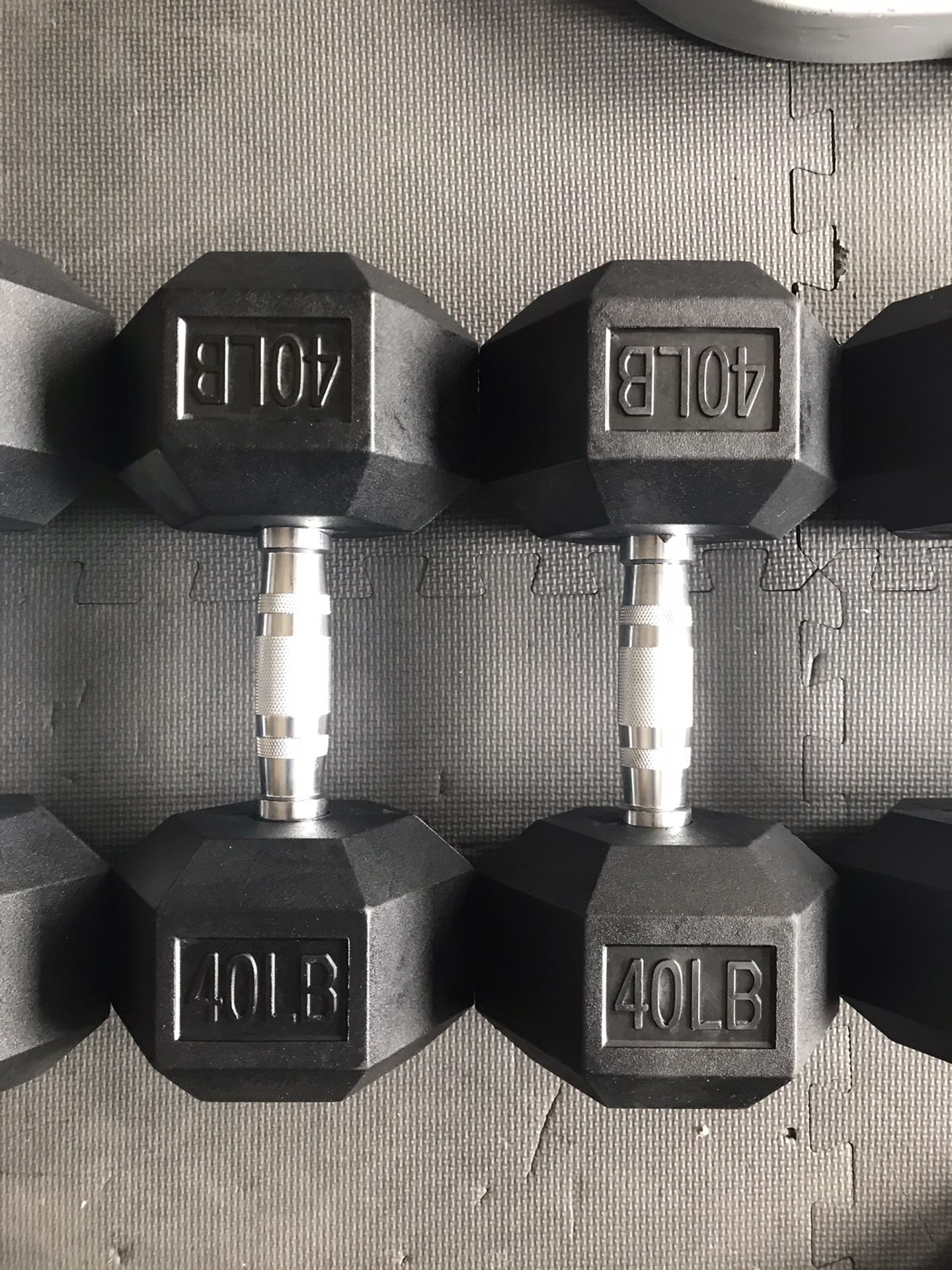 Hex Dumbbells 💪 (2x40Lbs) for $60 Firm on Price.