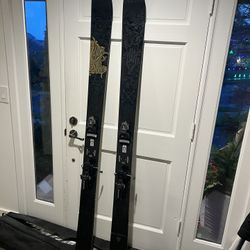 REI Line Influence Skies