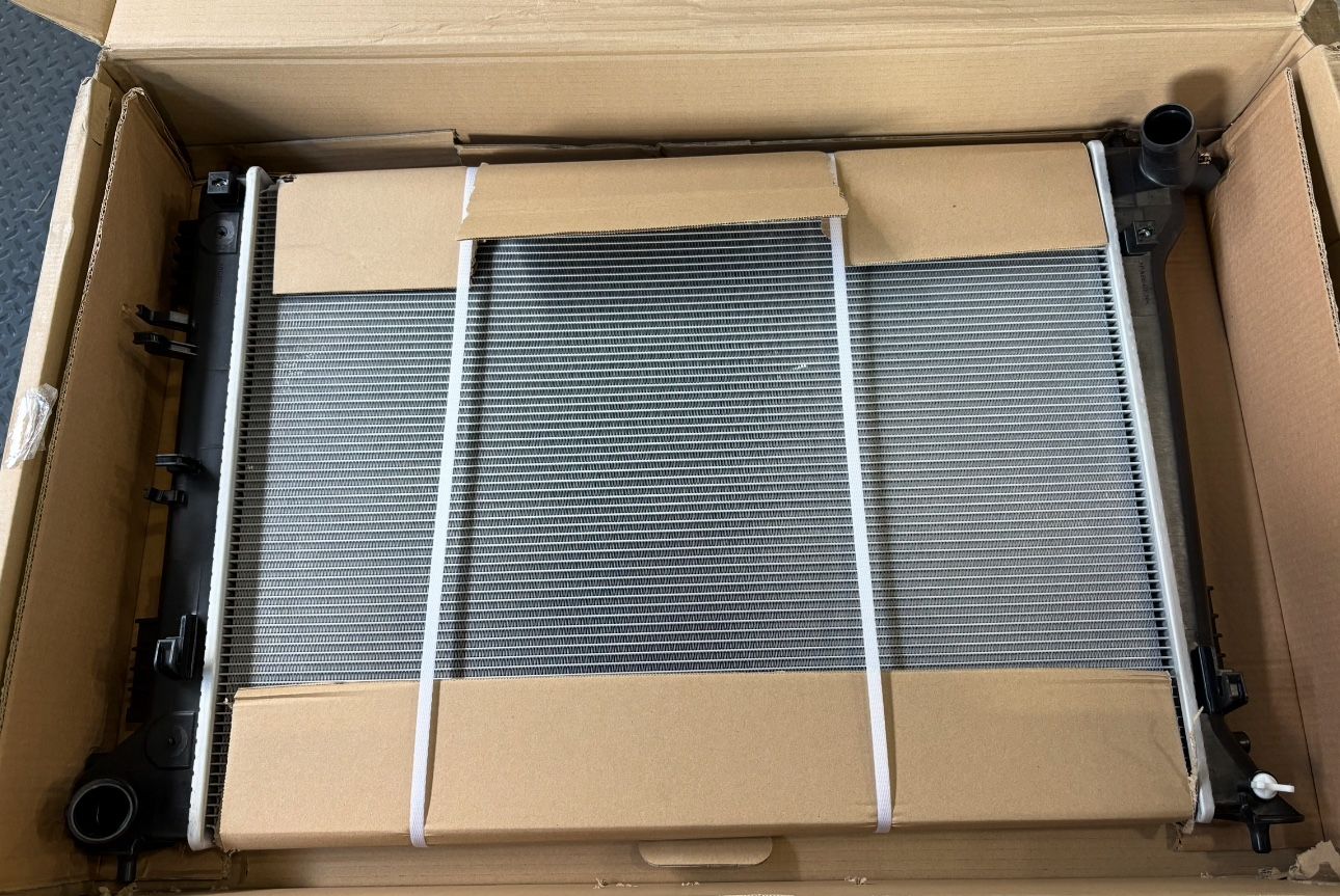 Front Radiator Aluminum for Hyundai for Tucson 2.0L 2016-2019 2021 & 2.4L 2018-2021,for Kia for Sportage