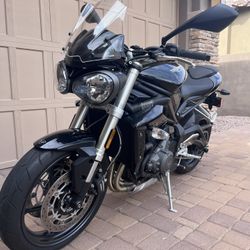 2019 Triumph Street Triple R