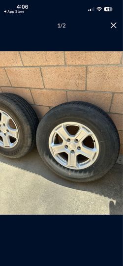 Jeep Wrangler OEM wheels