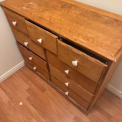 Free Dresser