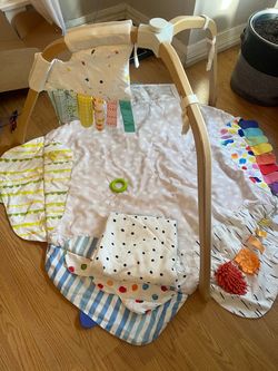 Lovevery The Play Gym Baby Activity Mat