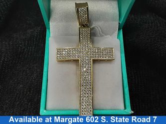 Religious Pendant - Yellow Gold 10k (.417) 7.1 grams