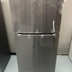 30” Frigidaire Top Freezer Refrigerator