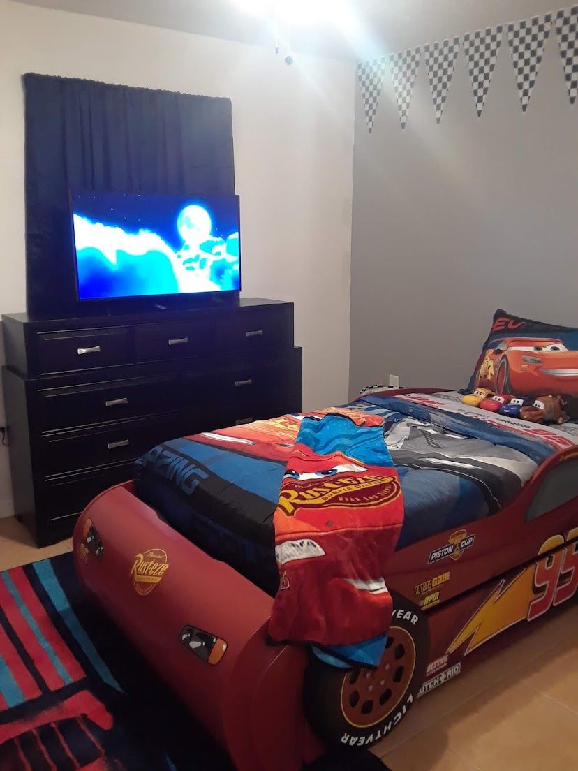 Lighting McQueen Bedroom Decor