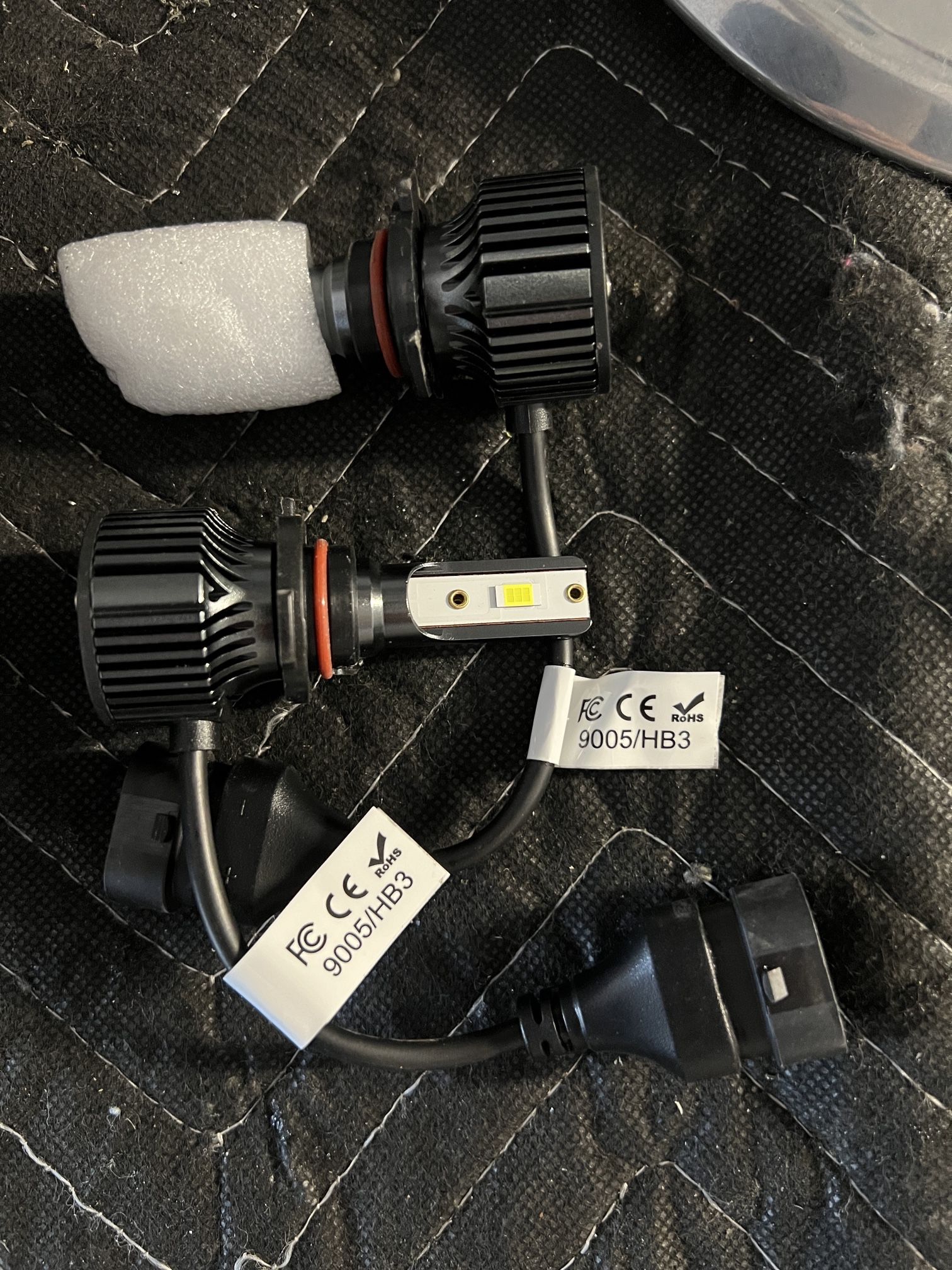 New Led Headlight Bulbs 9005