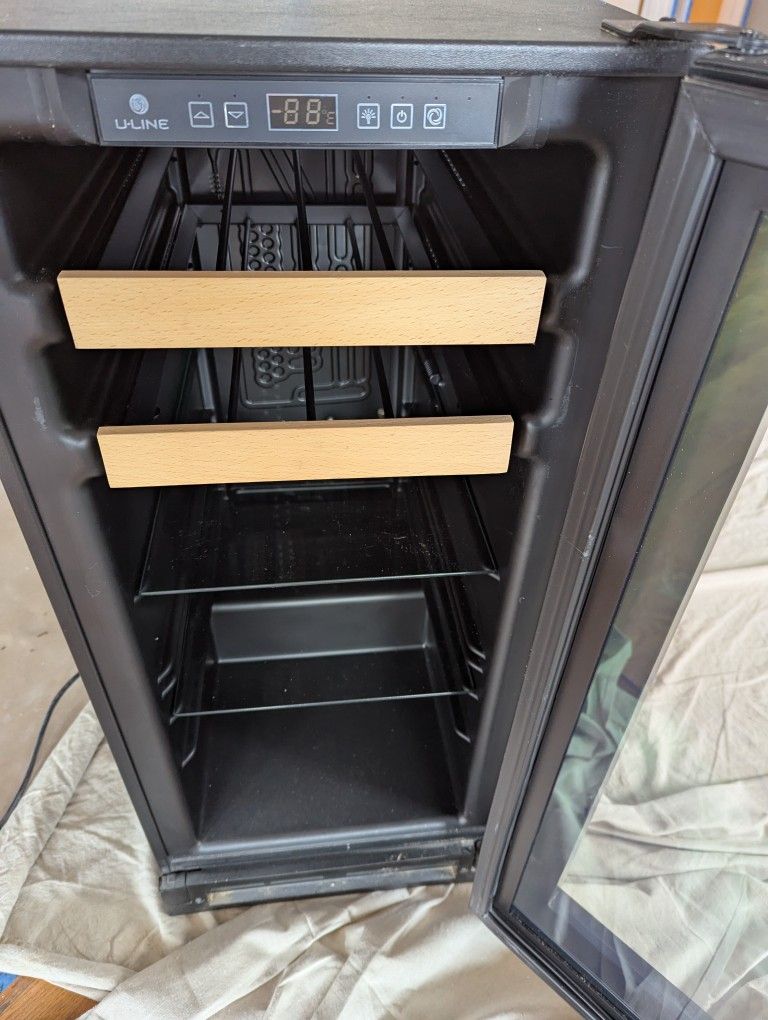 U line Beverage Refrigerator