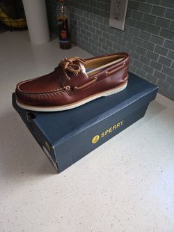 New..Sperry Leather Boat Shoe Gold Cup AO2EYE..size 10.5 with Box