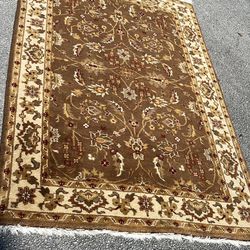 Handmade Wool Oriental rug 4 X 6‘Feet