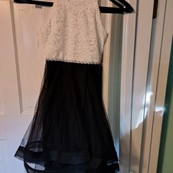 Girls Black And White Dressy Dress Size 7 Excellent Condition 
