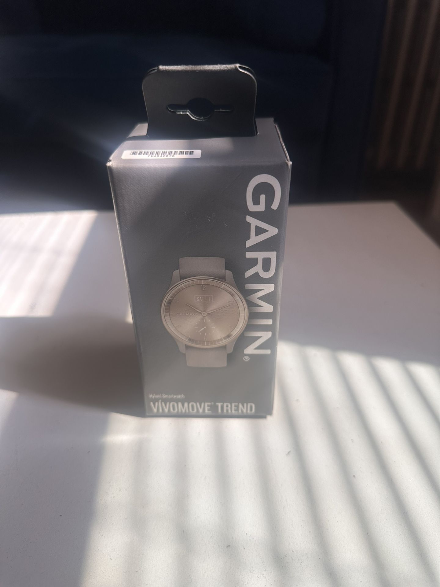 Garmin vívomove Trend Smartwatch – Rose Gold / Ivory | Brand New Sealed
